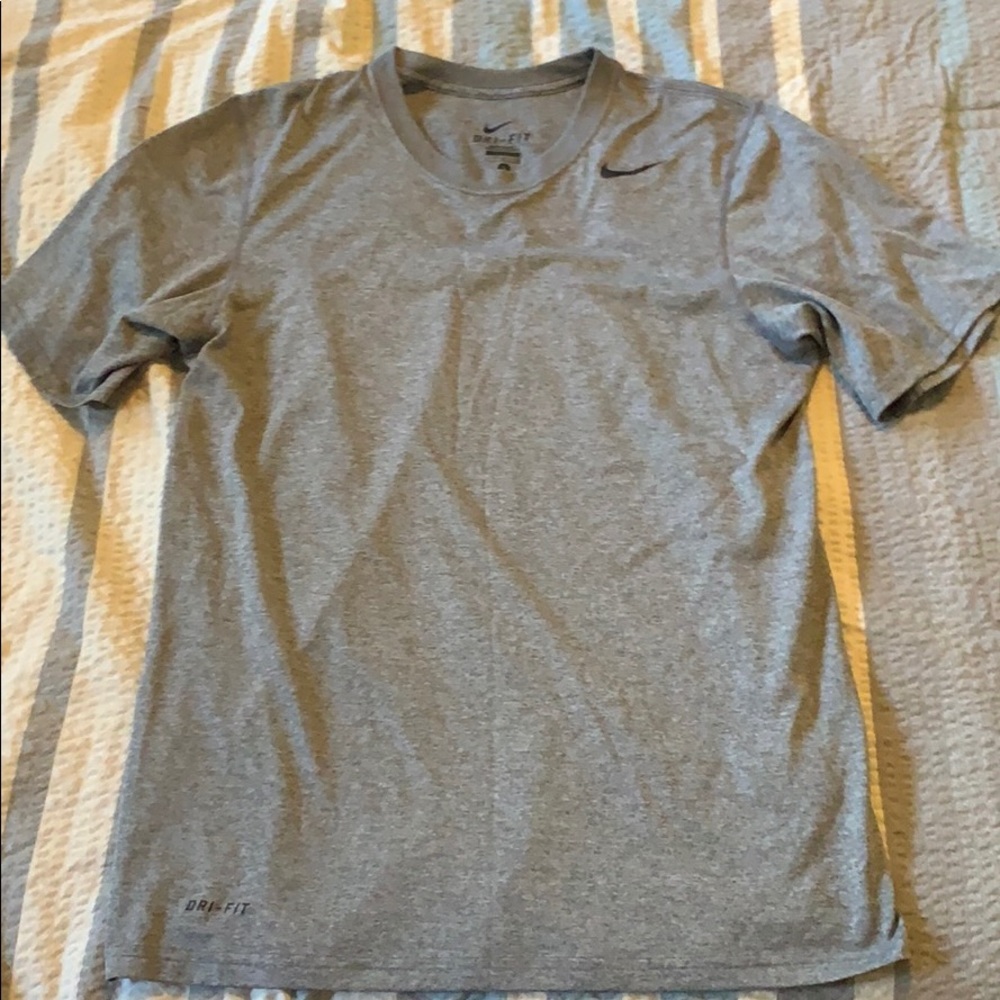Nike Dri Fit Small